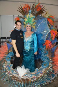 Candidata-del-Mercadillo-a-Reina-del-Carnaval-de-Tenerife-y-diseñador